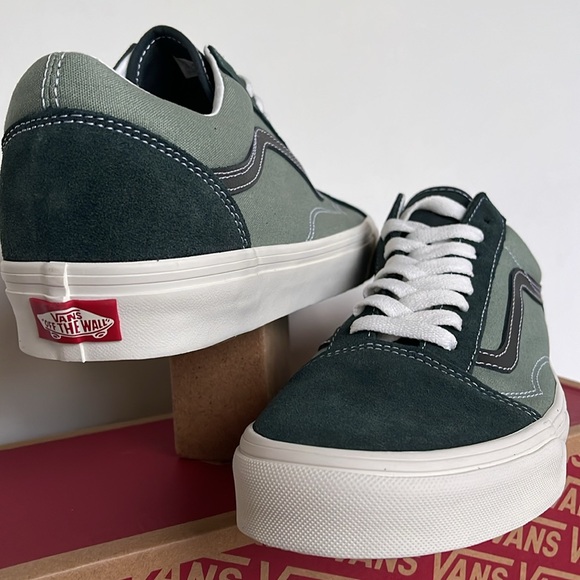 Vans Men’s Old Skool
Earth Tones Green Gables
VN0007NT2LN
Sneakers - Picture 9 of 16